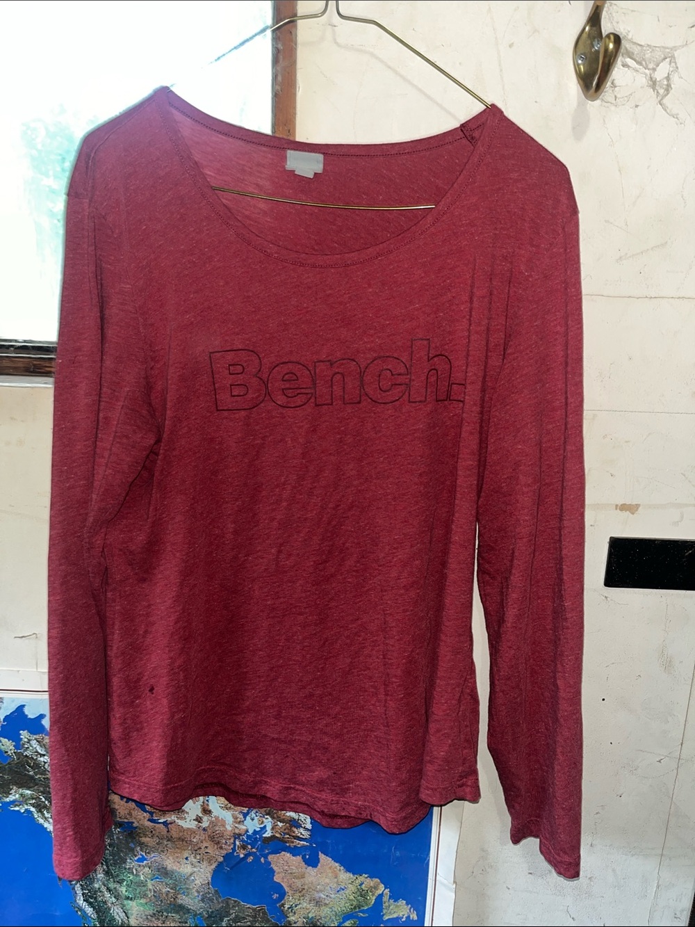 Woman’s XL low cut bench shirt .